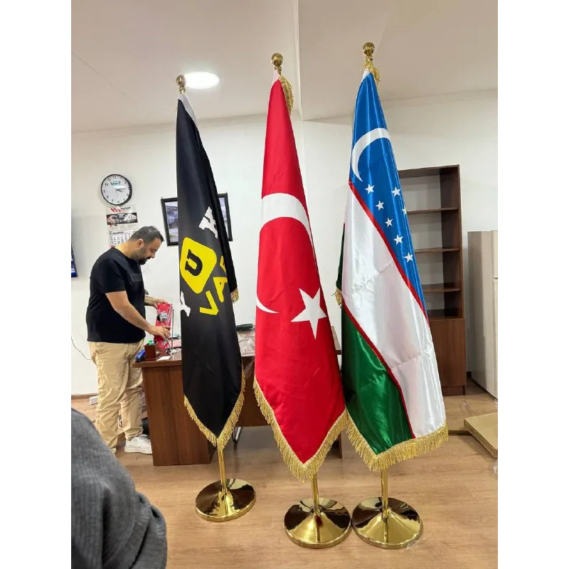 Bayroq hajmi 1,20*2,40 sm Materiallar ipak